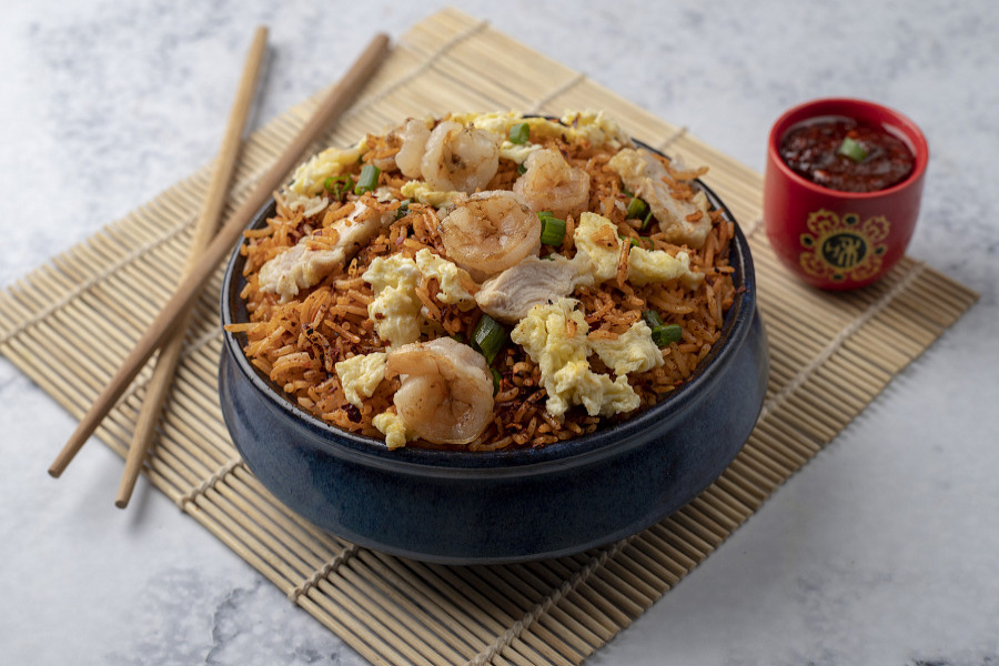 Mix [Egg, Chicken & Prawn] Thai Chilli Basil Fried Rice