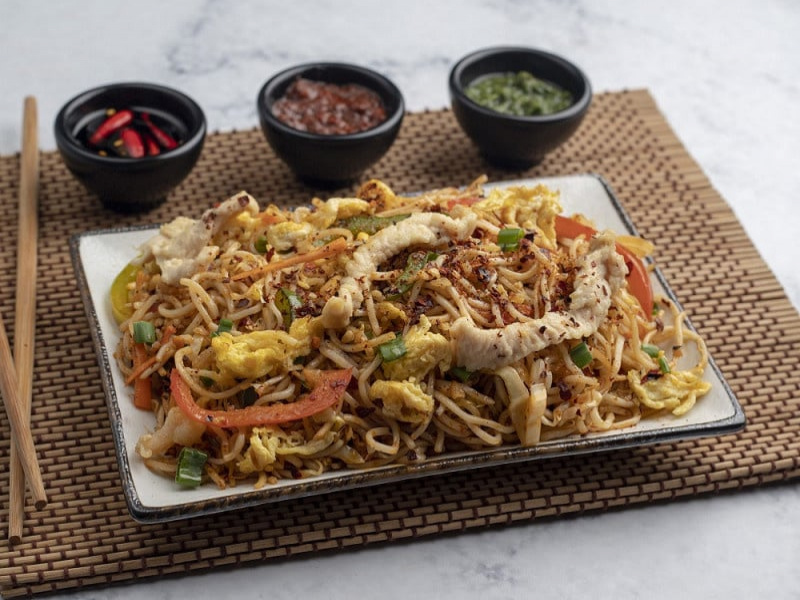 Chicken Schezwan Noodles