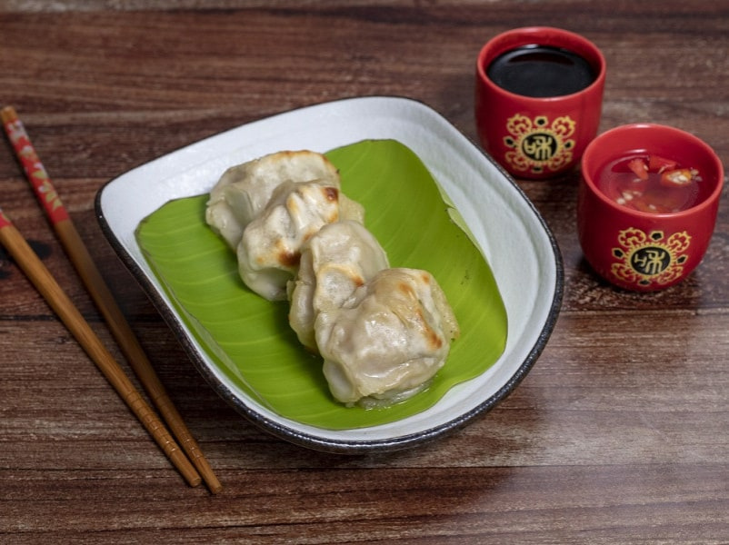 Crispy Baked Prawns Chives Momo [6 Pieces]