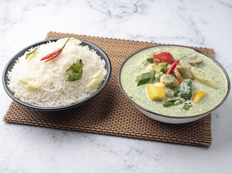 Veg Thai Green Curry With Steam Rice