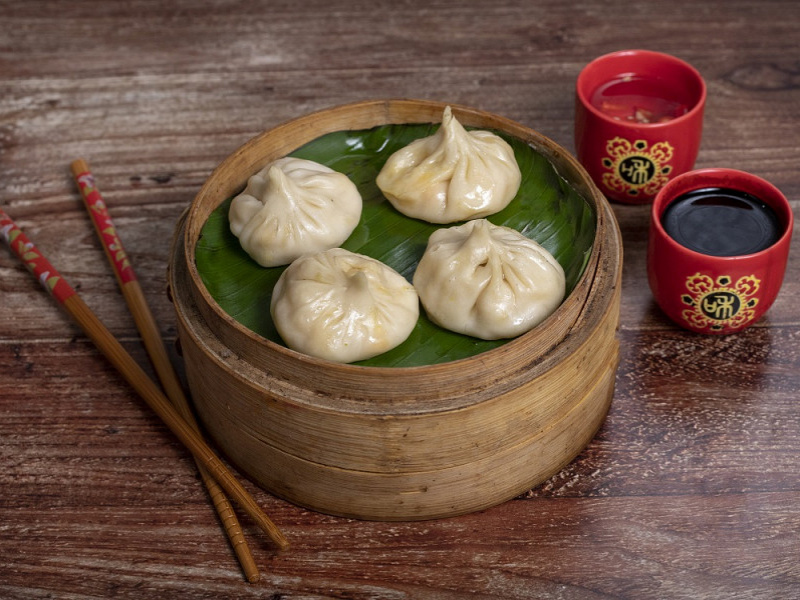 Corn & Cheese Steamed Momos [6 Pieces]