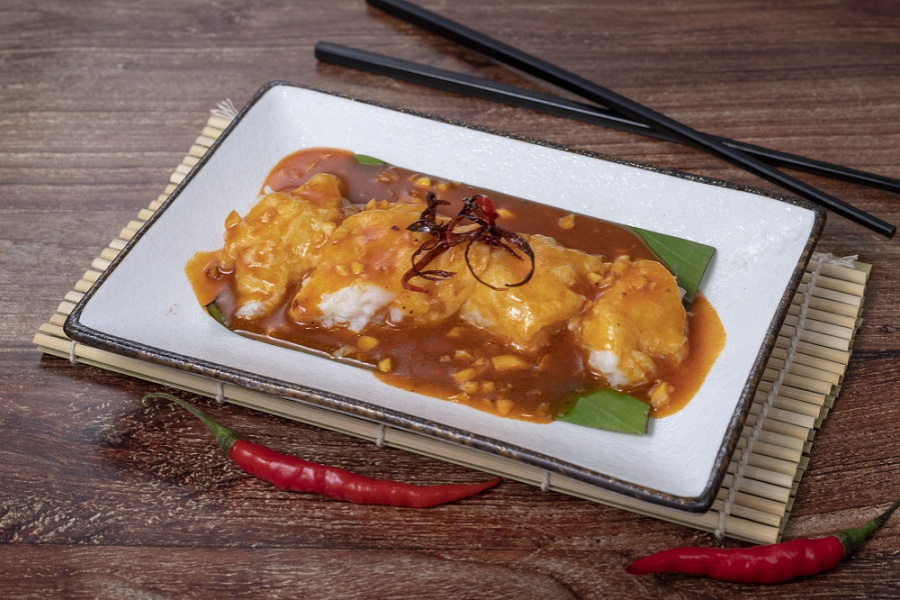 Steam Fish With Sriracha Sauce