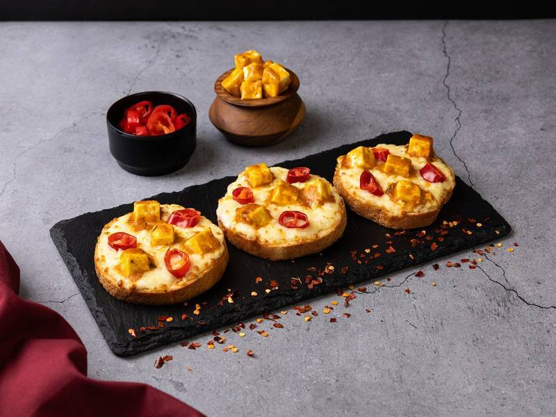Paneer Tikka Garlic Bread