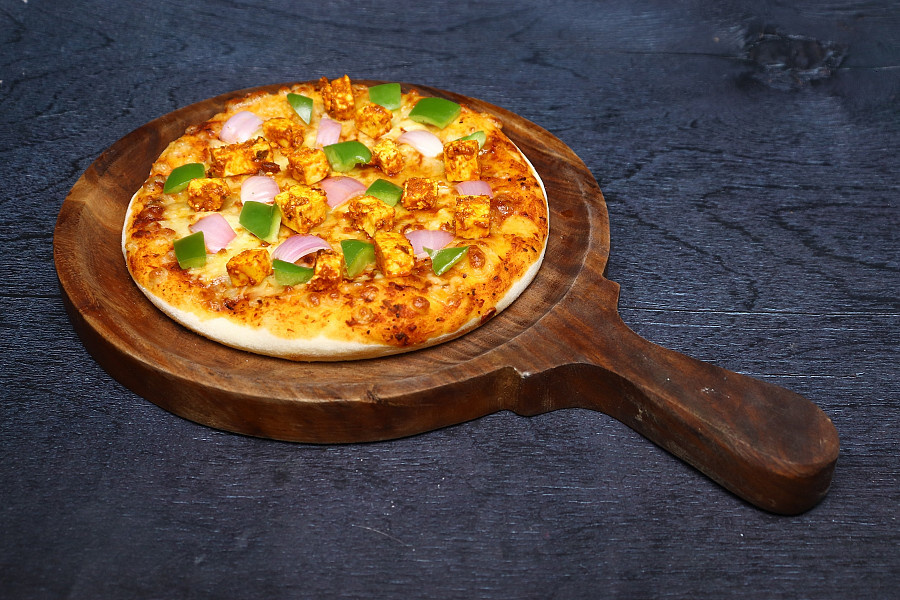 Paneer Tandoori Pizza